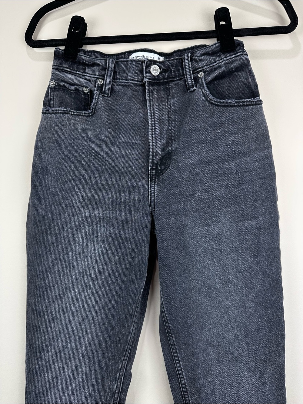 Abercrombie 90’s Straight Ultra High Rise Jeans Washed Black Grey Denim Curve 25